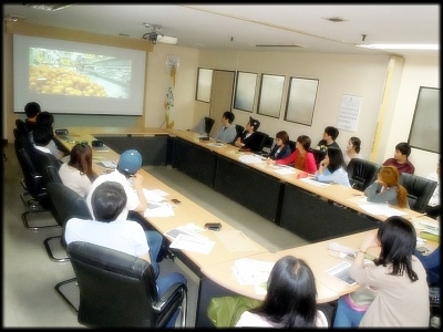 20120511_시장견학(서울대_경제학과_이명헌교수)_모듬2.jpg